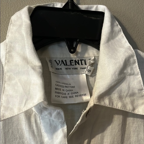 White Sleeveless Linen Button Down Shirt - Picture 3 of 5